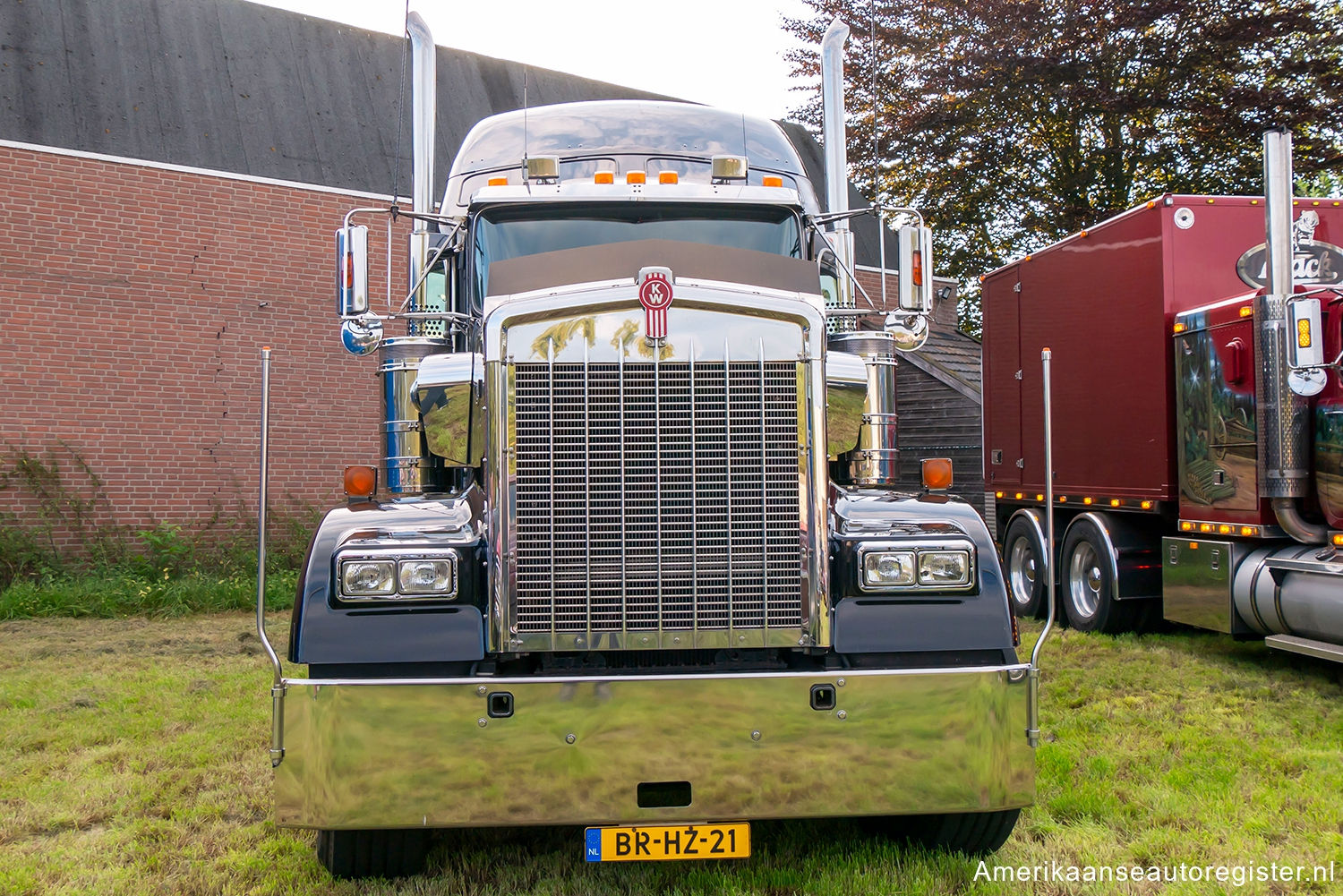 Vrachtwagens Kenworth W900L uit 1990
